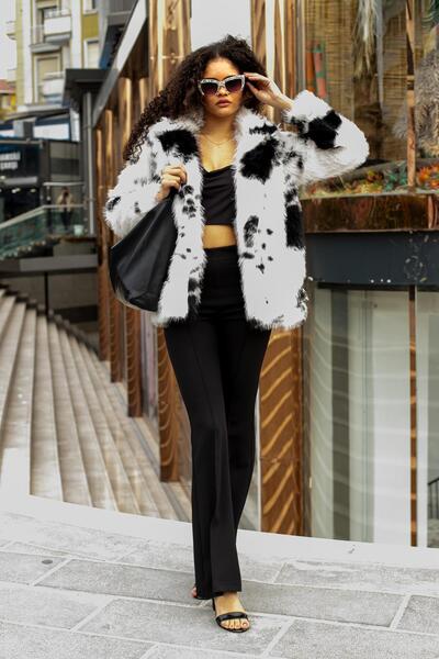 Jument Women's Collared Long Sleeve Lined Short Coat-Black Dalmatian