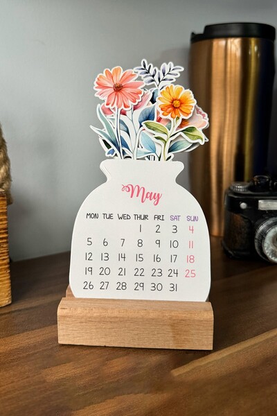 MSticker 2026 İngilizce Çiçekli Masa Takvimi, Ahşap Standlı Masa Takvimi Yeni Yıl Hediyesi Takvim