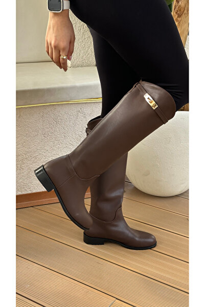 Letafia حذاء بينسا بتفاصيل حزام