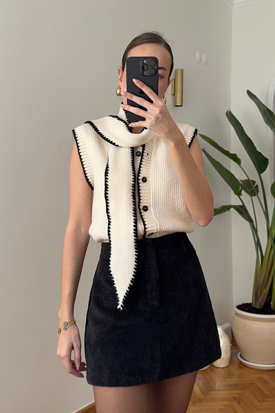 MAGARDE ملابس تريكو فاخرة ذات ياقة فلورال - EKRU