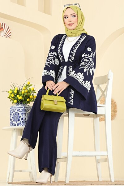 ModaMerve Kolları Nakış İşlemeli Takım 512MT581-MS Laci