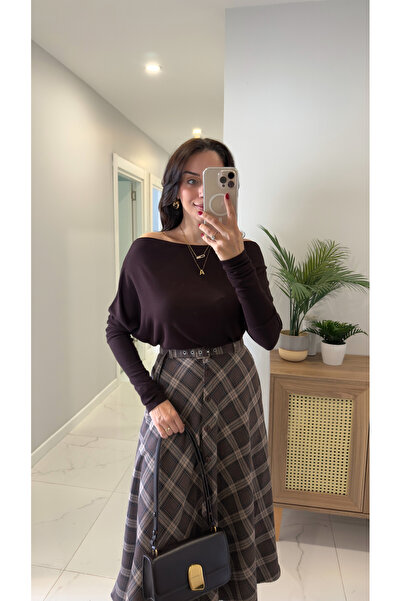 BİRCANÇİL Jolly Brown Off-Shoulder Blouse