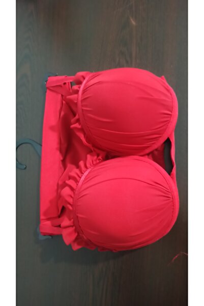 MADAMNİZ Padded underwire bra set with tulle detailing.