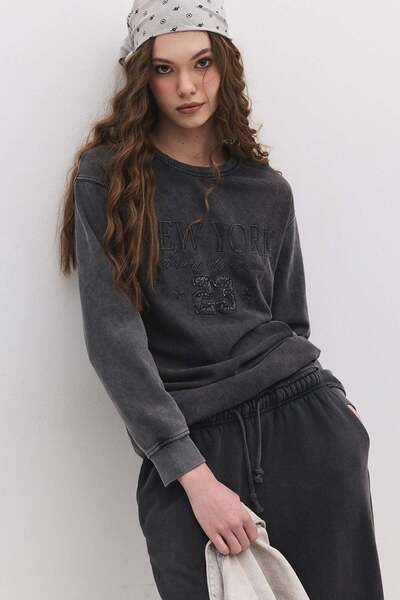 No Matter What Sweatshirt mit Rundhalsausschnitt