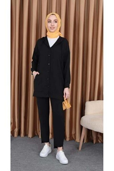 Tesettür Diyarı طقم رياضي من قماش دبل ايروبين - أسود