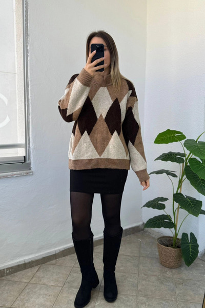 Kubos Moda Baklava Pattern Relaxed Fit Brown Sweater