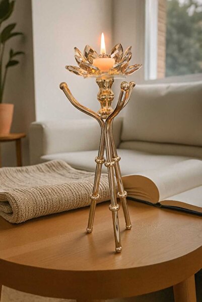 general brand حامل شموع كريستالي فاخر على شكل لوتس - لمسة من الفخامة لكل ركن من أركان منزلك