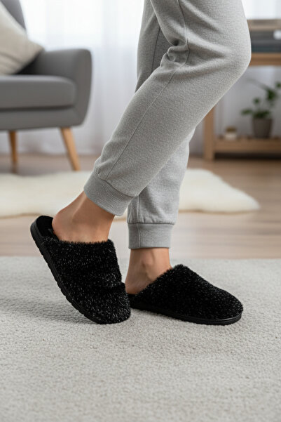 GEZER Yumuşak İç Tabanlı Siyah ve Simli Kadın Terlik Kapalı Düz Tabanlı-Ev İçi Kaymaz Tabanlı Ev Terliği