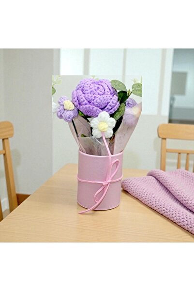 Kuzey Tacı Cutie cadou cu buchet de flori amigurumi tricotat manual albastru ...