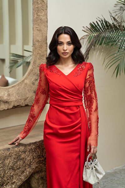 Serica Moda Red Handle Embroidered D Draped Tailed Evening Dress