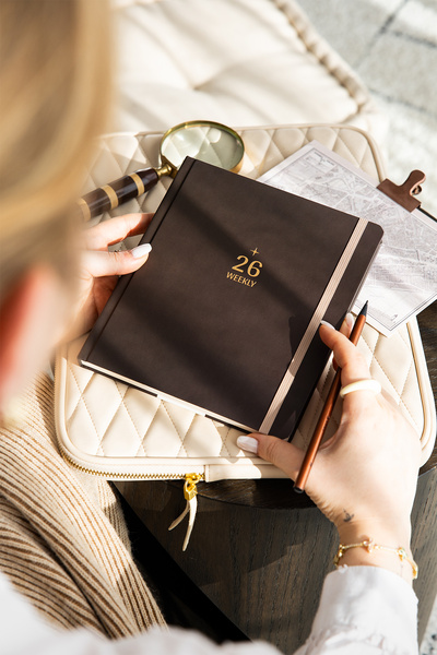 PAPERORA 2026 Dikey Haftalık Ajanda 12 Aylık Sert Kapak 18x20 cm - Kahverengi