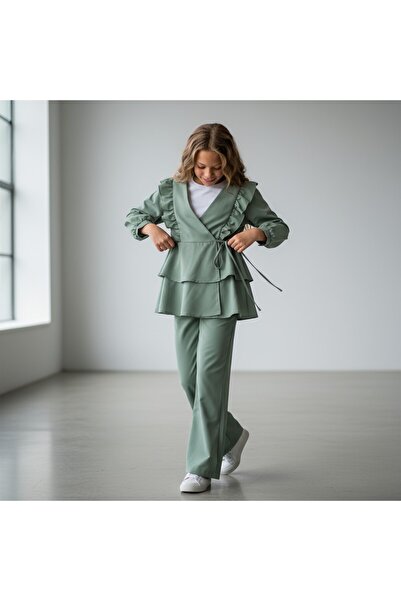 FESSHERA KİDS Girl's Suit with Ruffles Stylish and Comfortable Crepe Fabric Ruffled Double-Breasted Collar Two-Piece Suit Kimono