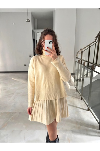 Sude Kızanlıklı High-Necked Sweater with Skirt Knitwear Set
