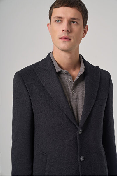 Morven Men's Smoked Wool Straight Dynamic Fit Pointed Collar Coat