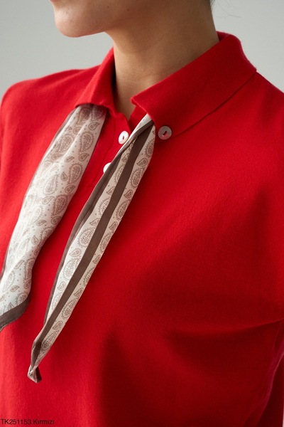 CADDELAMODA Women's Scarf Polo Neck Knitwear