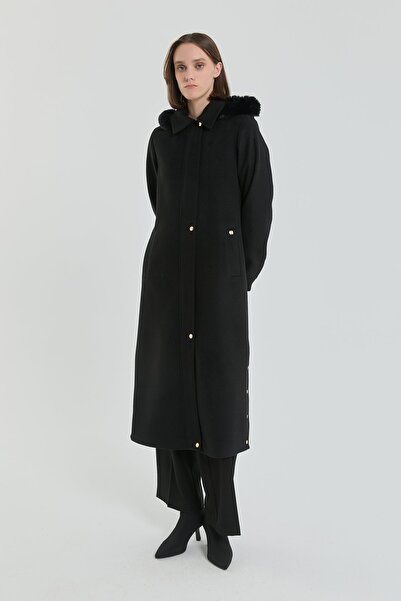 Nihan Büyük Beden Kürk Kapşonlu Kaban Siyah