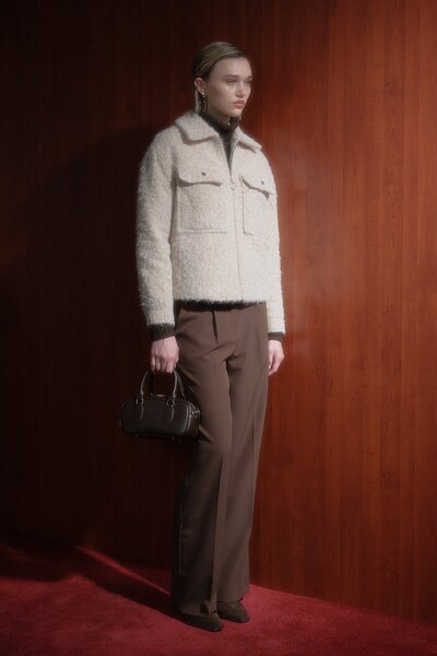 Nihan Fermuarlı Kısa Kaşe Ceket Bej