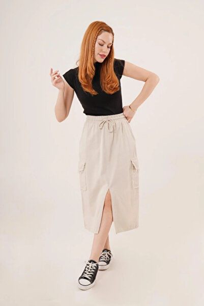 GENCULUS Cream Skirt with Front Slit and Pocket Detail