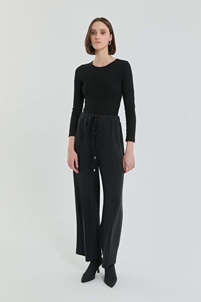 Nihan Beli Lastikli Örme Bol Pantolon Siyah
