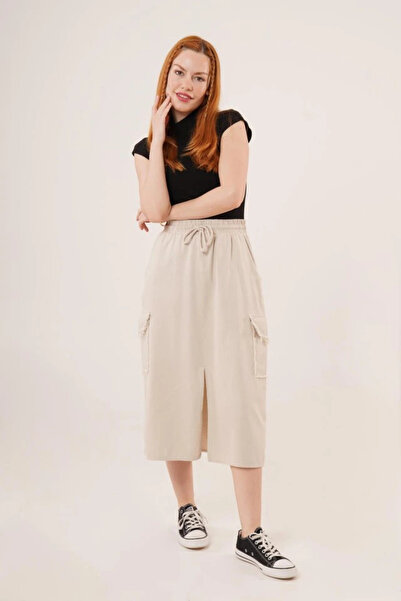 GENCULUS Cream Skirt with Front Slit and Pocket Detail