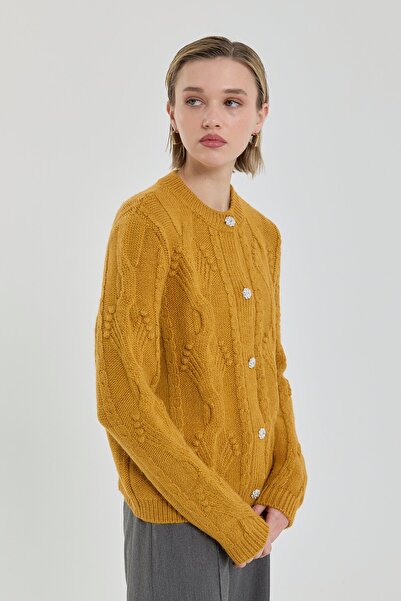 Nihan Taş Düğmeli Saç Örgülü Triko Hırka Hardal