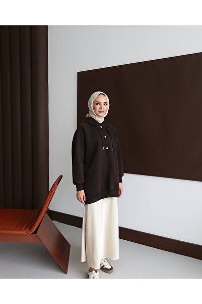 BZ BUTİK Stylish and Comfortable Sweatshirt with Oversized Buttons