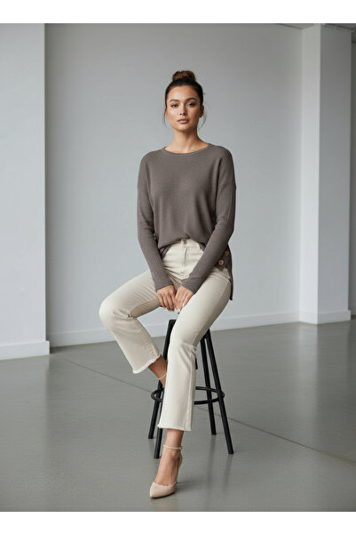 VETTA سترة أساسية رفيعة مزينة بأزرار