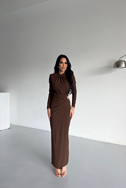 kamacibutik Φόρεμα με λαιμόκοψη και πλαϊνή πόρπη ειδικής σχεδίασης καφέ