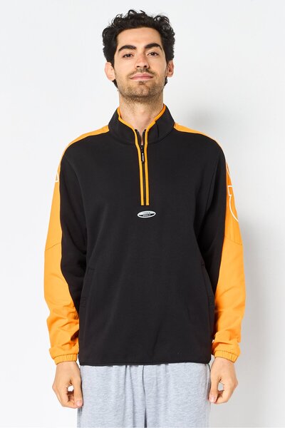 adidas سترة تدريب رياضية للرجال بأكمام طويلة، باللون الأسود