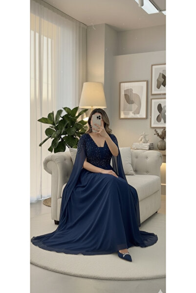 MASHN Royal navy evening dress with elegant feminine sleeves