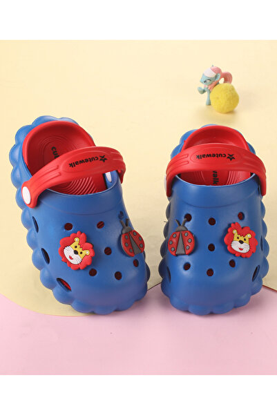 Cute Walk by Babyhug قباقيب بحزام خلفي وتطريزات حيوانية - أزرق