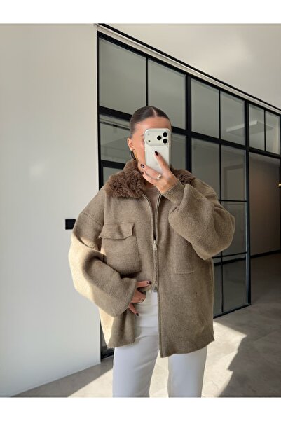 BB Bensu Buyruk YAKASI KÜRKLÜ TRİKO CEKET