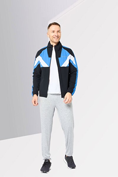 Calvin Klein Men Sportswear Fit Long Sleeve Outdoor Windbreaker Jacket, Multicolor