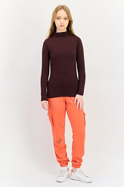 Nike Women Slim Fit Long Sleeve Outdoor Top, Dark Brown