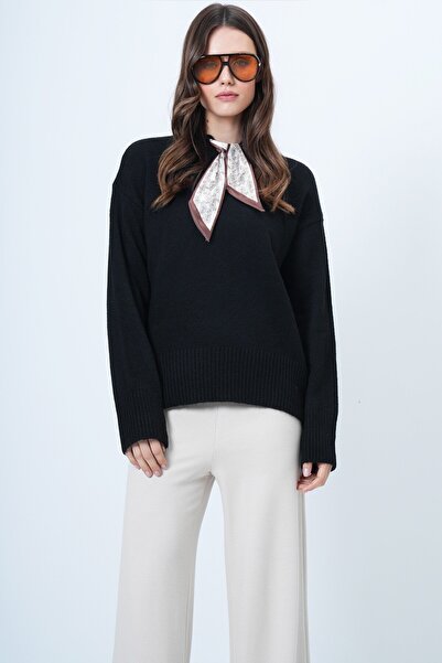 VAGGON Women's Black Crew Neck Scarf Knitwear Sweater Vs01520