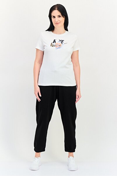 Nike Women Standard Fit Graphic Print Short Sleeve Outdoor T-Shirt, Off White