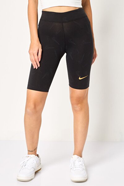 Nike Women Tight Fit Outdoor Shorts, Black