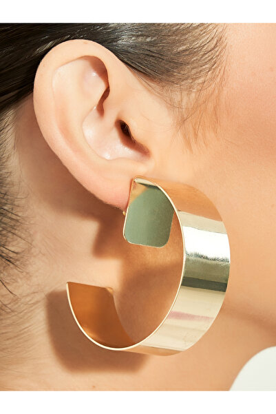 Styli Plain Earrings with Pushback Closure
