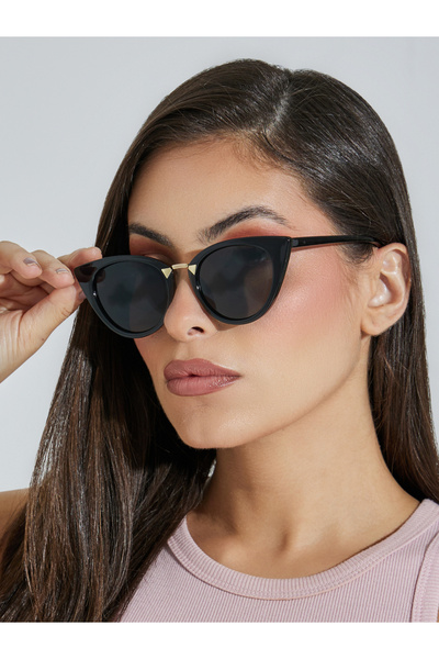Styli Cat Eye Bridge Sunglasses