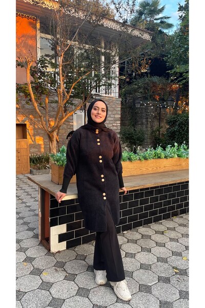 Thebomb Ala Long Buttoned Knit Cardigan