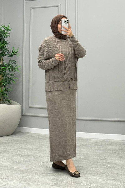 ZEROGAPRİSE فستان نسائي بتفاصيل أزرار وأكمام قصيرة طقم فيست فستان محتشم