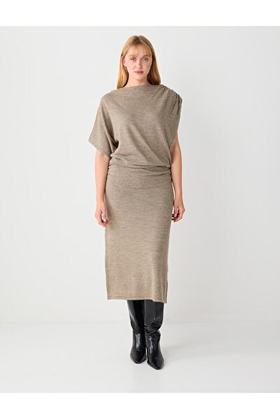 Jimmy Key Μπεζ μελανζέ φόρεμα μίντι πλεκτό με λαιμόκοψη και κορδόνια που δεν αντικαταστάθηκε