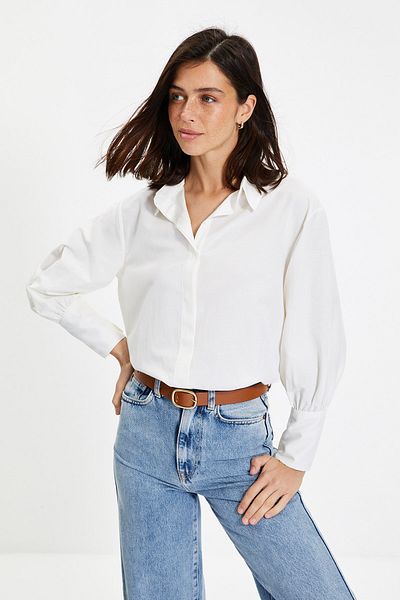 Trendyol Collection Bavlněná ecru košile – široká manžeta, zapínání, Regular Fit TWOAW22GO0509