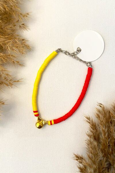 Karlay طوق للقطط مع قلادة على شكل قلب جرس ذهبي قابل للتعديل باللون الأصفر والأحمر