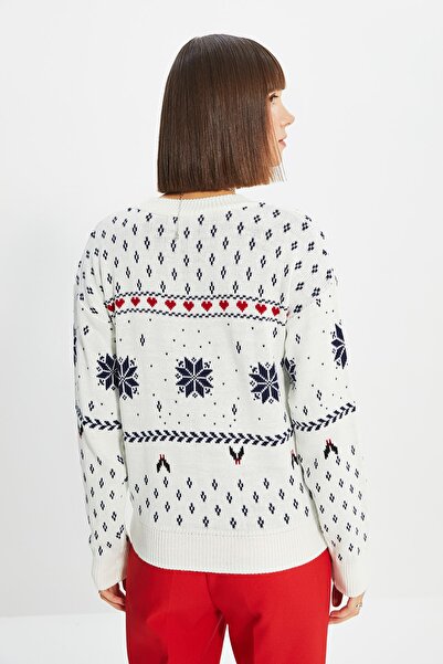 Trendyol Collection Ecru svetr z úpletu s vlastním vzorem TWOAW22KZ1677