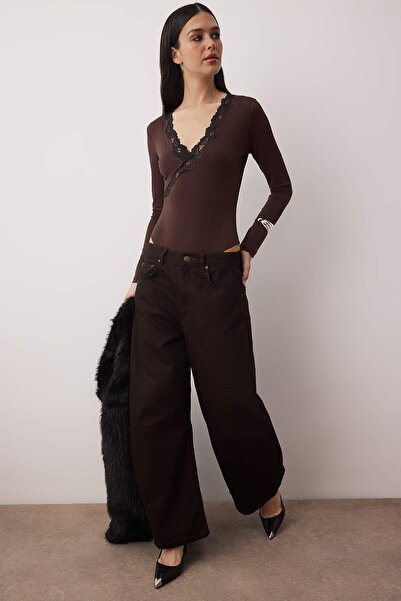 Trendyol Collection Brown Lace Trim V-Neck Knitted Bodysuit Tpraw26Bd00018