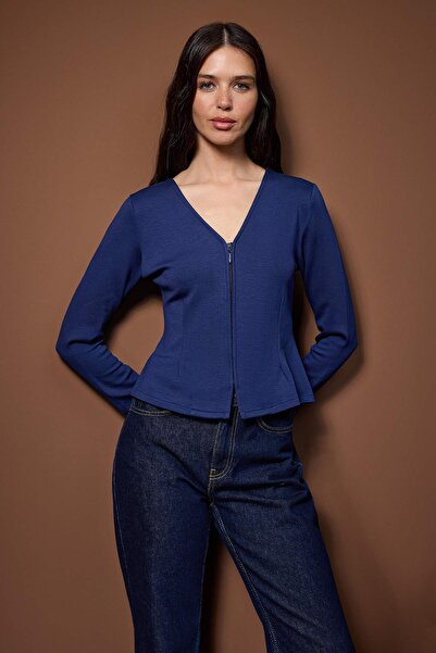 Trendyol Collection Navy Blue Soft Touch V-Neck Zippered Regular/Regular Cut Knitted Blouse Twoaw26Bz00180