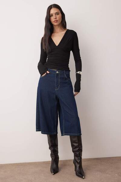 Trendyol Collection Black V-Neck Draped Regular/Regular Fit Backless Knitted Blouse Twoaw26Bz00288