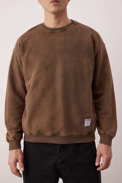 Trendyol Collection Brown Premium Oversize/Wide Cut Tumbled/Faded Effect Unsharded Sweatshirt Tmnaw24Sw00021