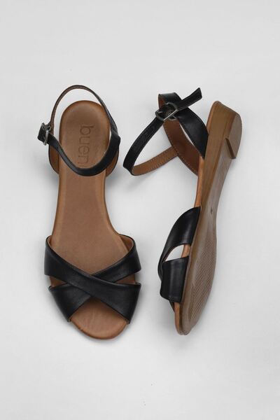 Bueno Shoes صندل نسائي من الجلد باللون الأسود 01wn3808